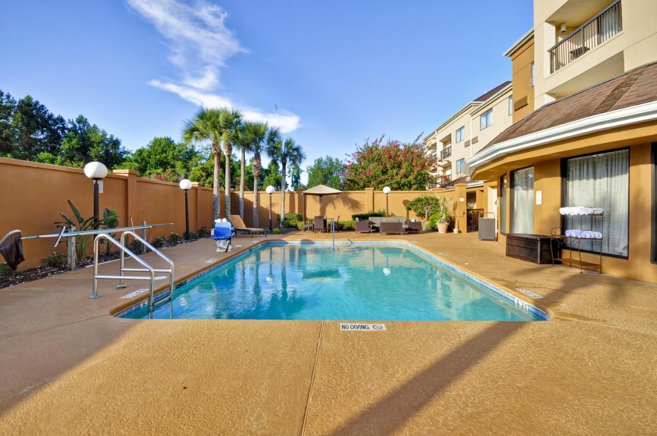 Courtyard By Marriott Jacksonville Airport/ Northeast Екстериор снимка