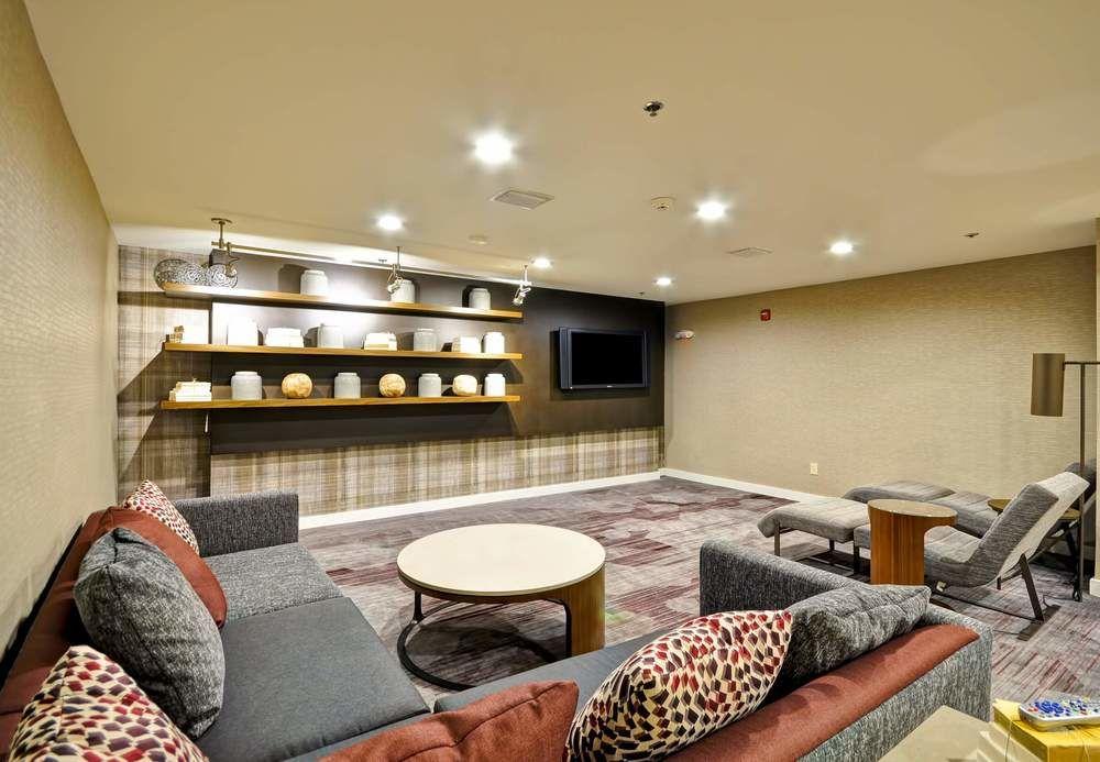 Courtyard By Marriott Jacksonville Airport/ Northeast Екстериор снимка