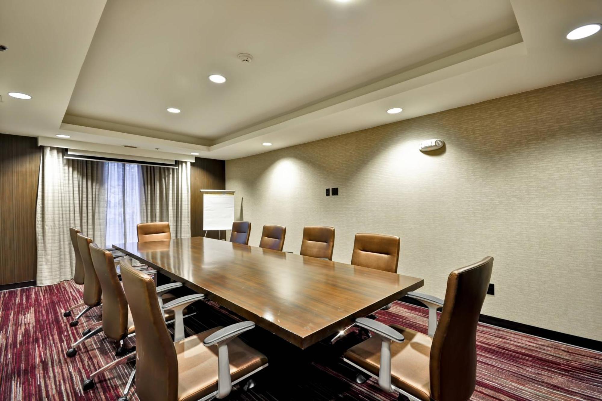 Courtyard By Marriott Jacksonville Airport/ Northeast Екстериор снимка