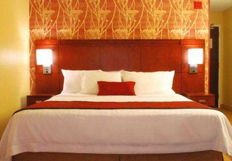 Courtyard By Marriott Jacksonville Airport/ Northeast Стая снимка