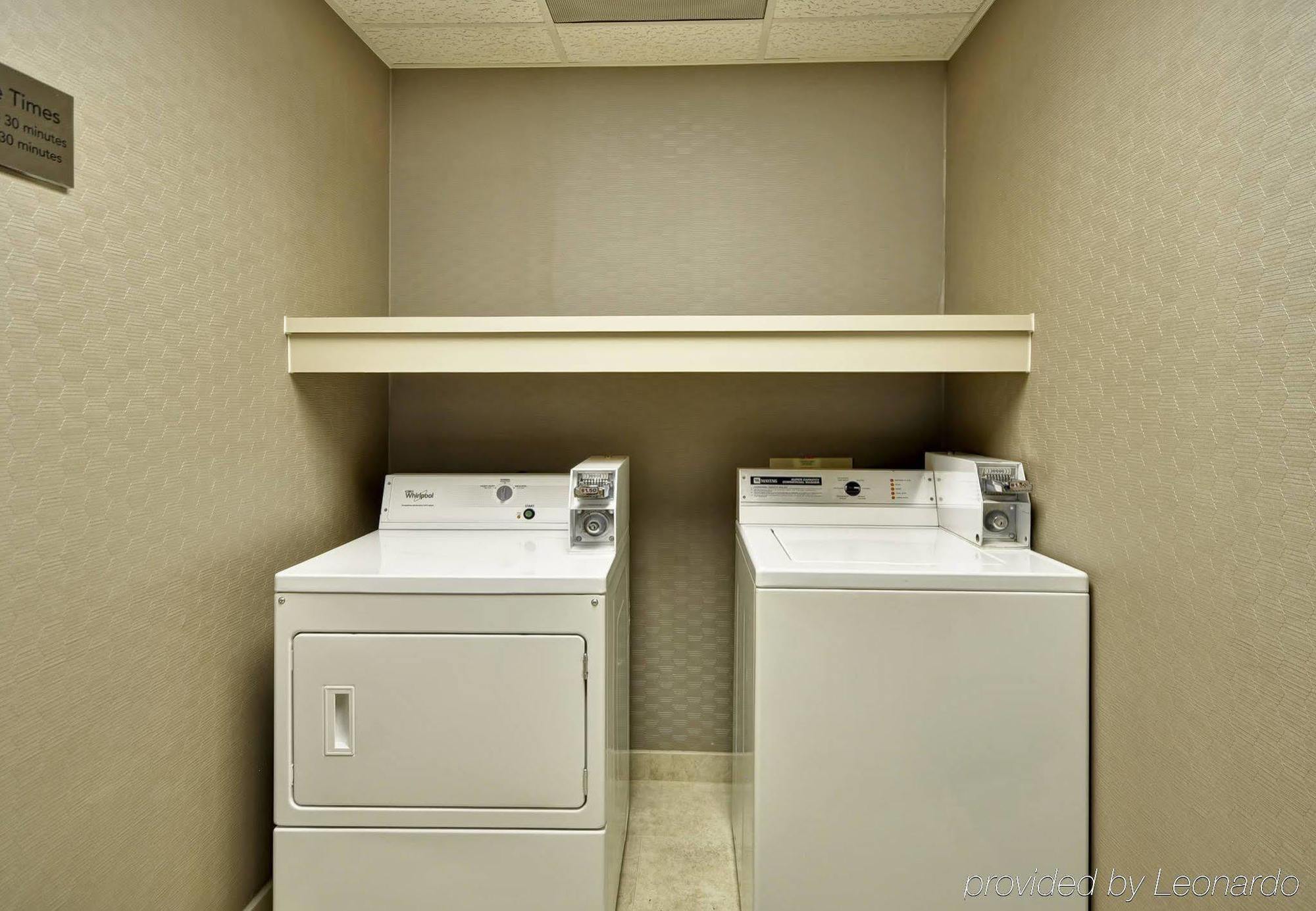 Courtyard By Marriott Jacksonville Airport/ Northeast Екстериор снимка