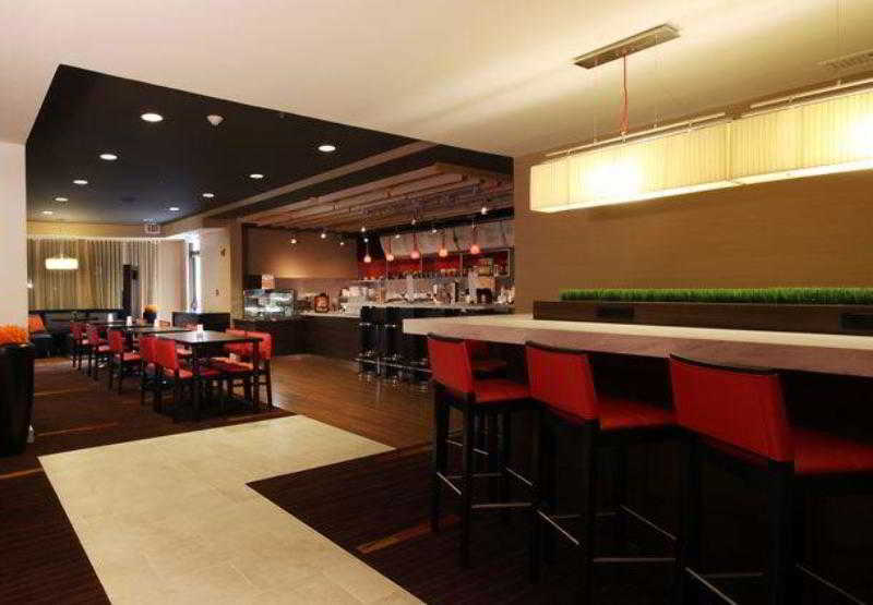 Courtyard By Marriott Jacksonville Airport/ Northeast Екстериор снимка