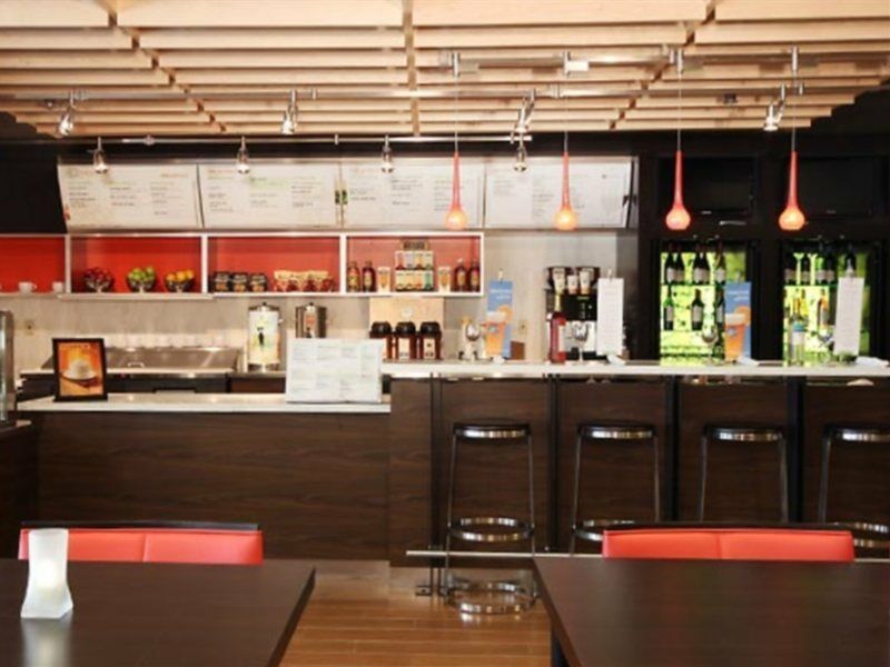 Courtyard By Marriott Jacksonville Airport/ Northeast Екстериор снимка